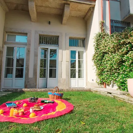 Апартаменты Casa Da Laranjeira House *